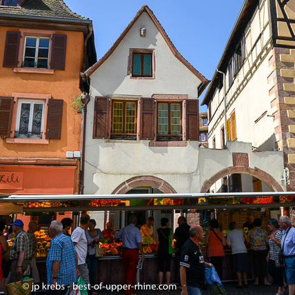Every Tuesday, in Slestat, there is a beautiful weekly open air market.